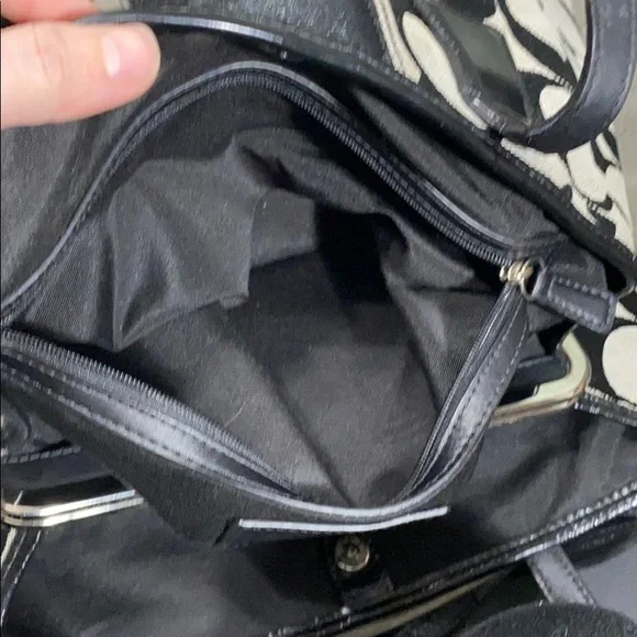 Black Coach Purse - Picture 14 of 14